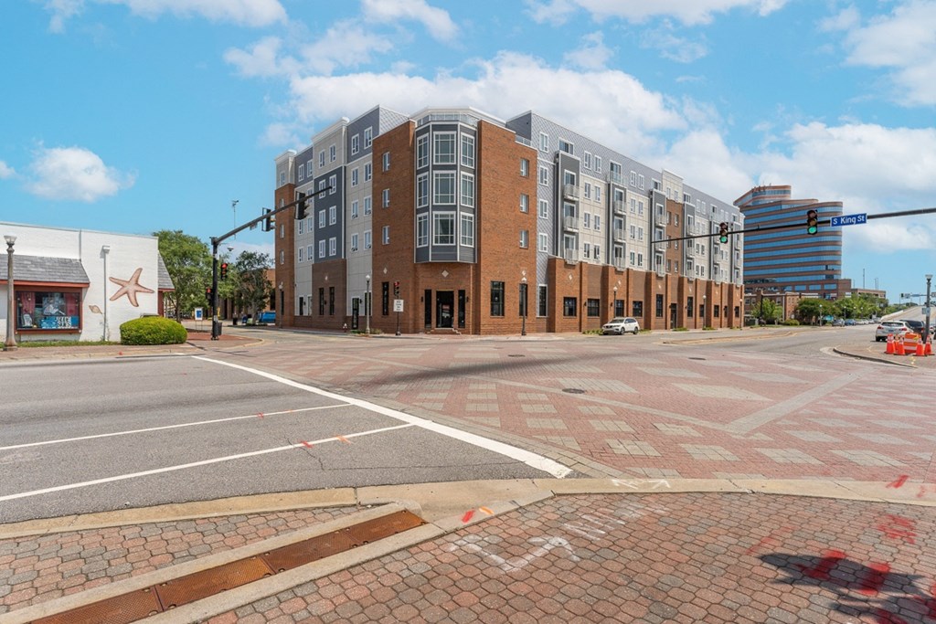 The Constellation On King Apartments, 27 S King Street, Hampton, VA