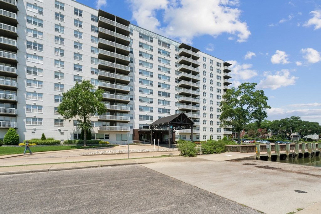 Rivers Landing Community at The Lafayette Apartments, Colonial Place, Norfolk
