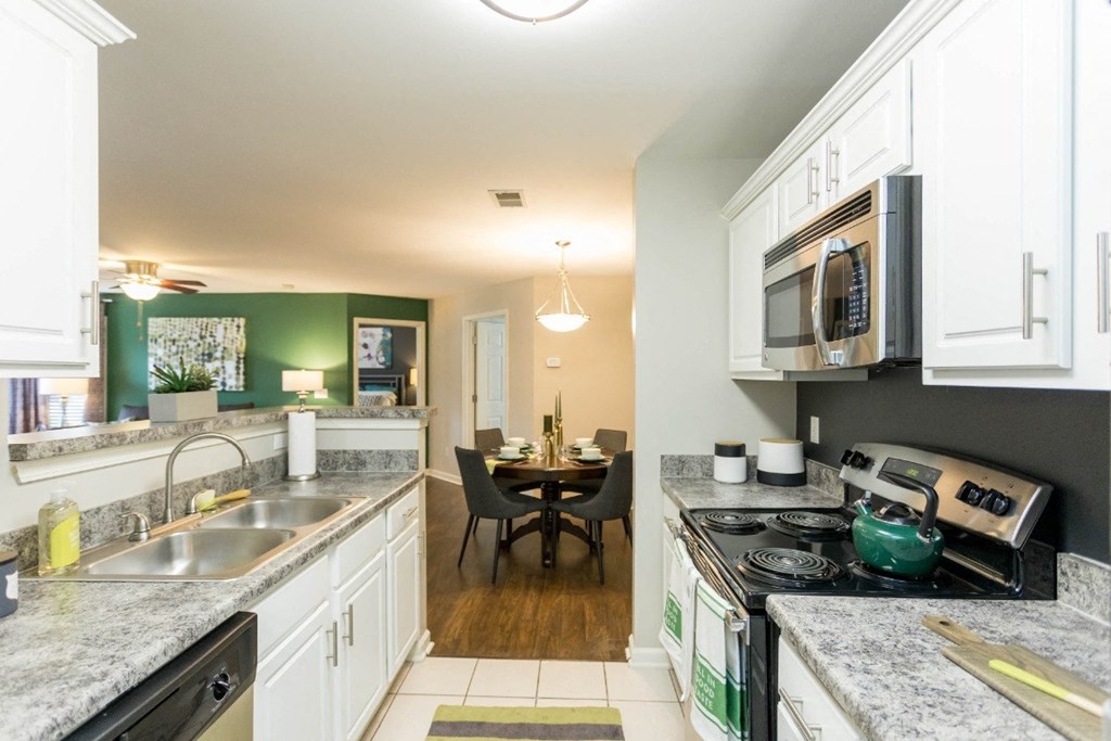 Kitchen at The Resort At Lake Crossing Apartments, PRG Real Estate, Lexington, KY