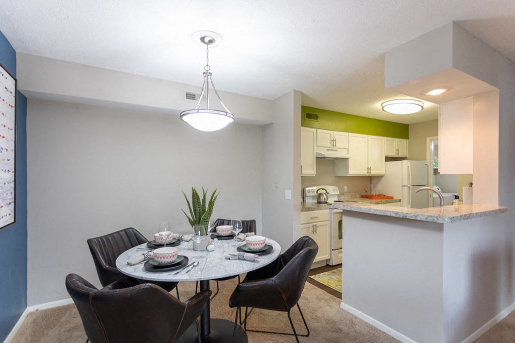 Home-Like Dining at Chinoe Creek Apartments, PRG Real Estate, Kentucky