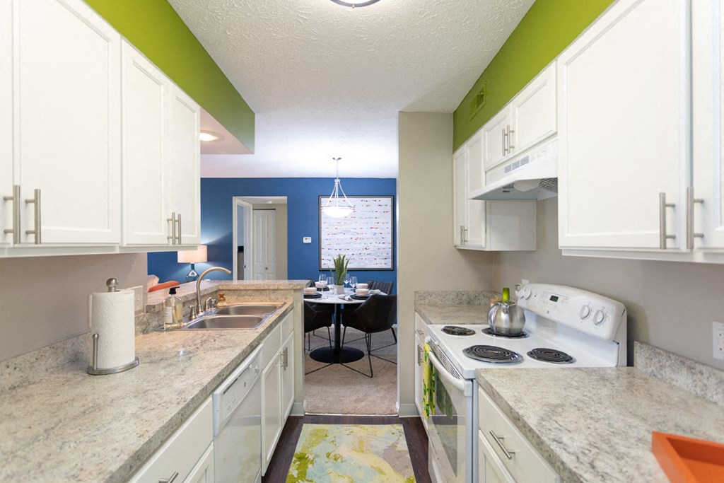 Gourmet Kitchens at Chinoe Creek Apartments, PRG Real Estate, Lexington