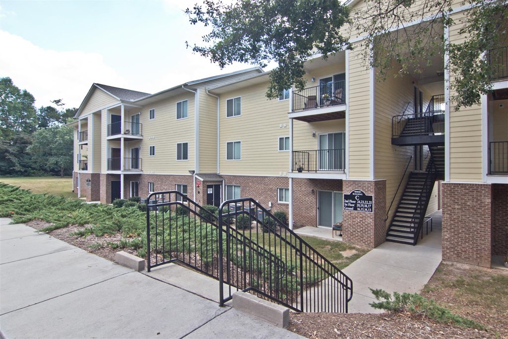 Walkways at Lakecrest Apartments, PRG Real Estate Management, Greenville, SC