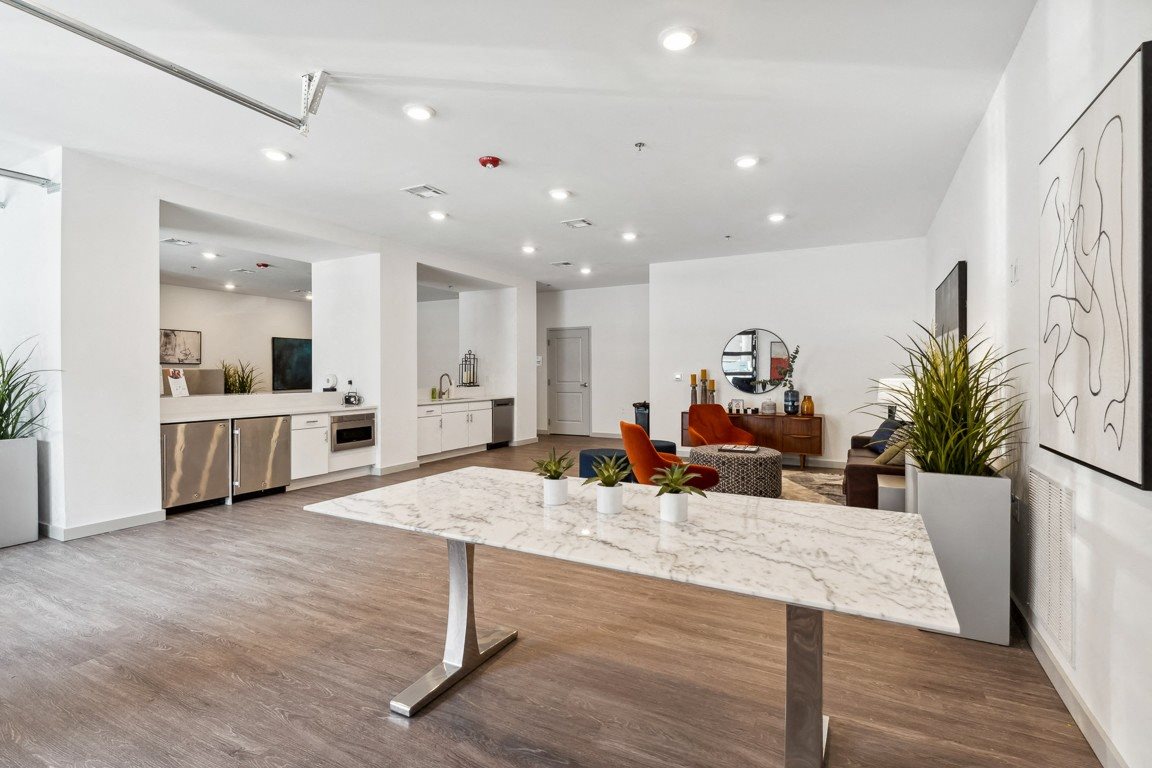The Constellation On King Apartments