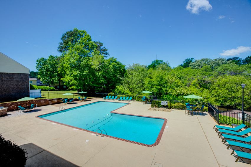Pool and sundeck at Lakecrest Apartments, PRG Real Estate Management, South Carolina - Photo Gallery 1