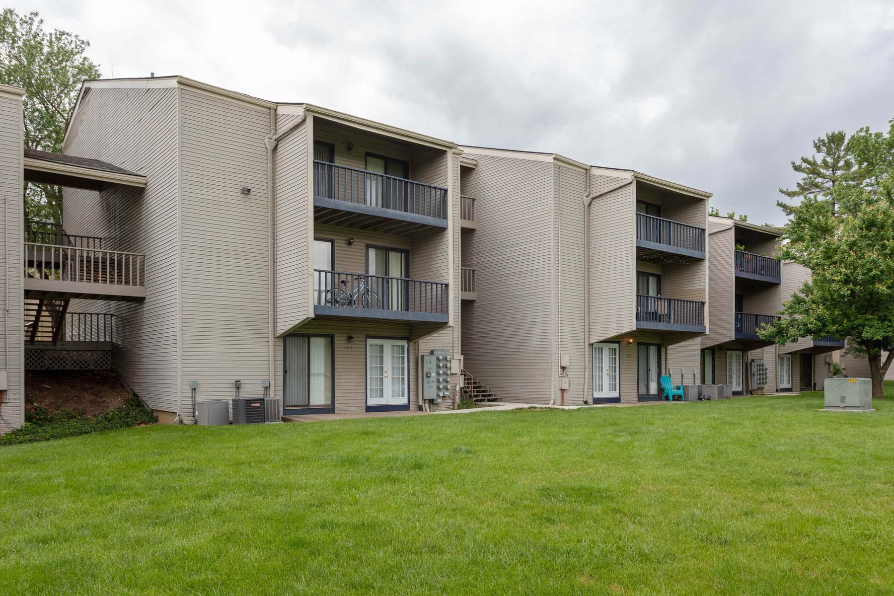 Tates Creek Village Apartments, 3051 Kirklevington Dr