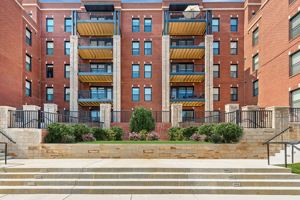 Apartment Exterior at Circ Apartments, Richmond, Virginia 23220