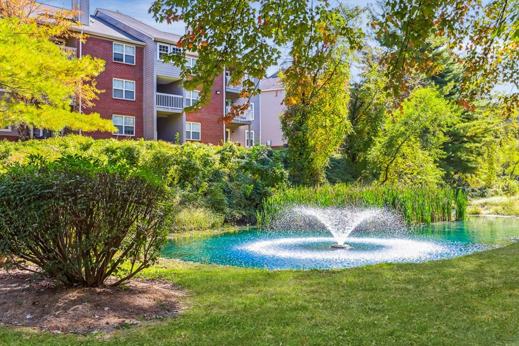 Fountain In Garden at River Oak Apartments, Louisville, 40206