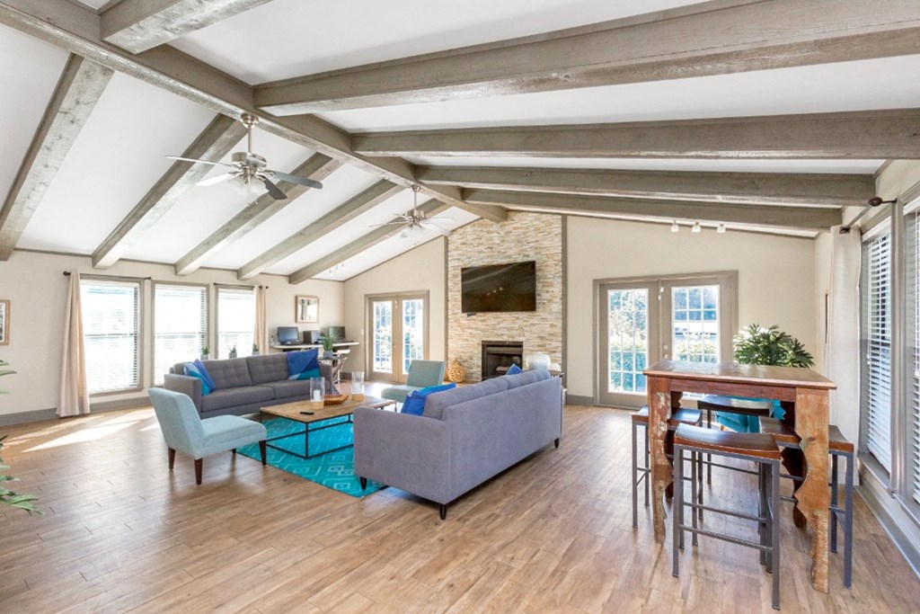 Clubroom With Smart Tv at Edgemont  Apartments, PRG Real Estate, South Carolina, 29615