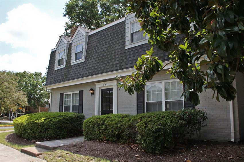 The Courtyards Of Chanticleer Apartments, 1421B Automne Circle