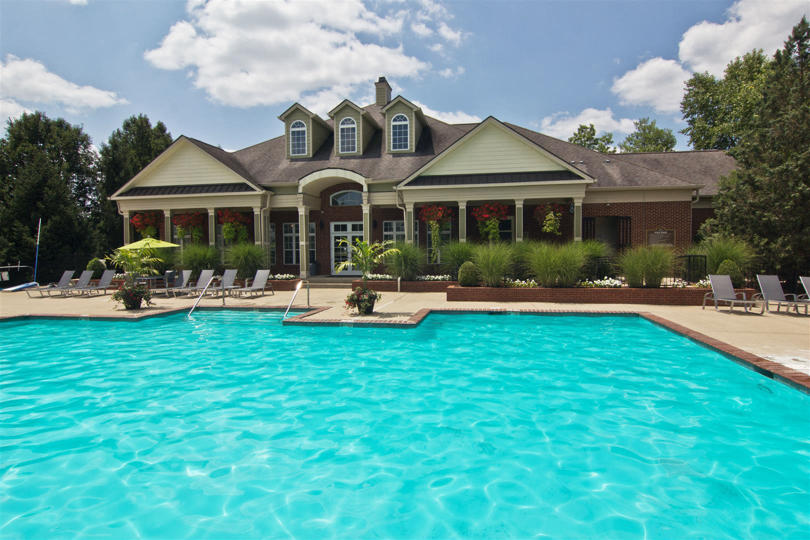 Sparkling pool at The Resort At Lake Crossing Apartments, PRG Real Estate, Kentucky, 40515