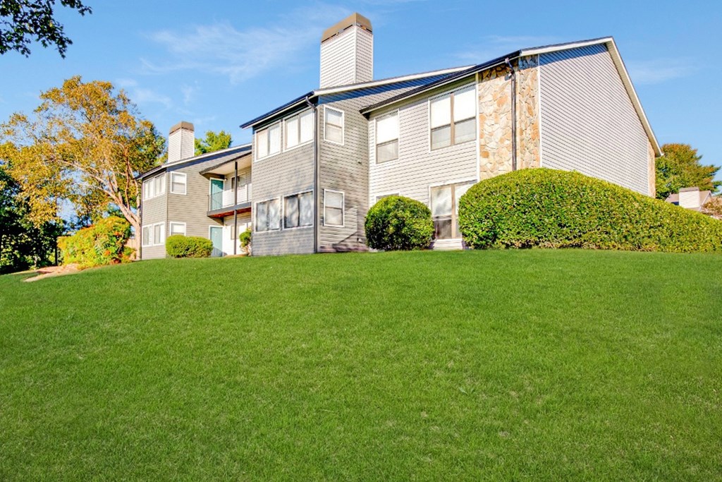 Lush Green Outdoor Spaces at Edgemont Apartments, PRG Real Estate, Greenville, 29615