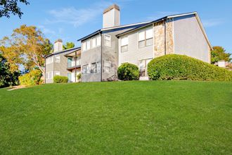Lush Green Outdoor Spaces Lush Green Outdoor Spaces at Edgemont Apartments, PRG Real Estate, Greenville, 29615 - Photo Gallery
