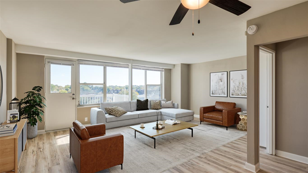 Living room with Luxurious decor at The Lafayette, Norfolk, 23508