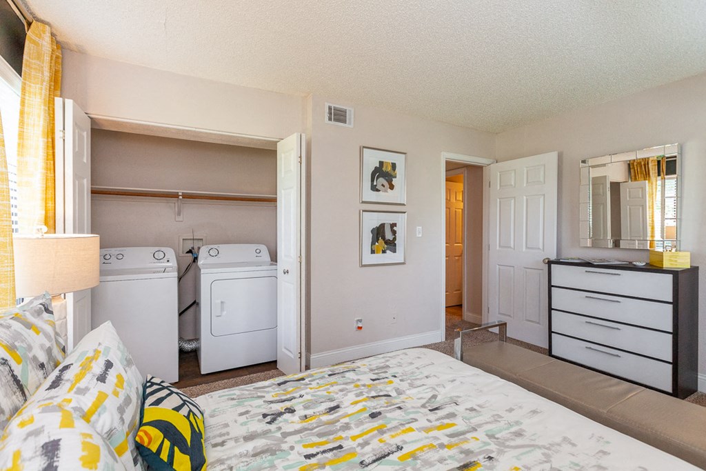 Spacious Bedrooms at The Reserve At Barry Apartments, Kansas City, 64154