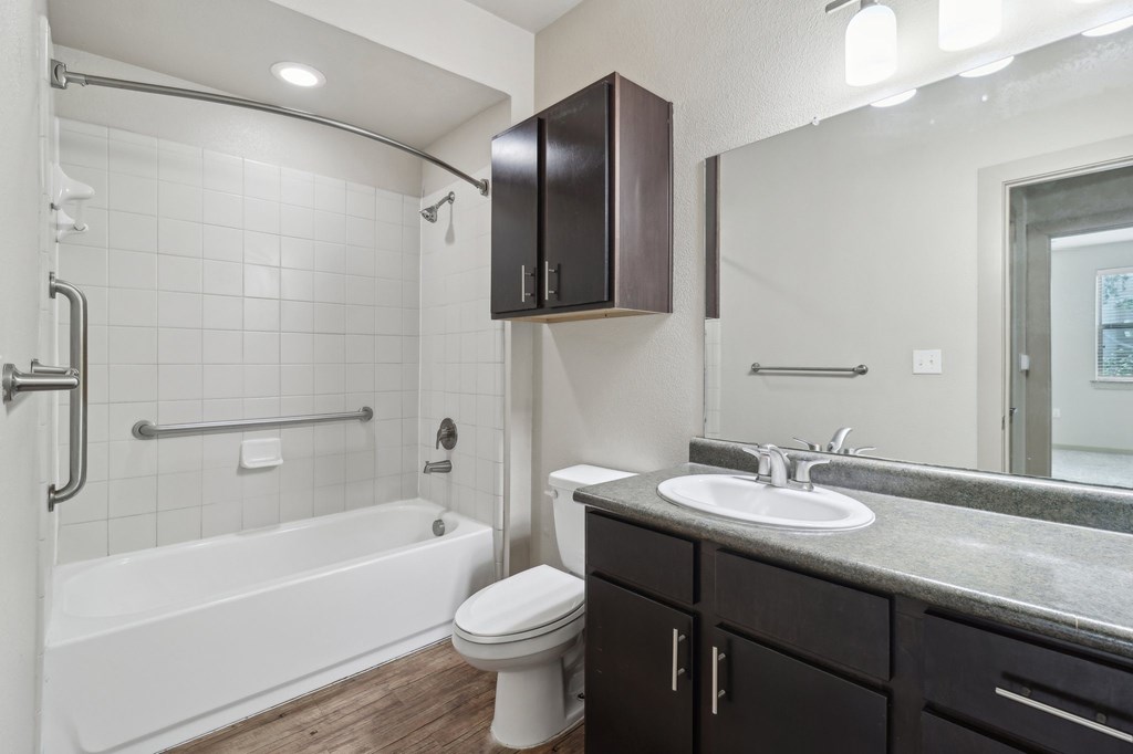 Spacious Bathroom with Tub at District Medical Center, San Antonio