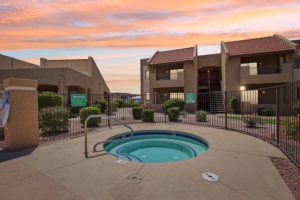 Jacuzzi at Sundancer Apartments, Tolleson, AZ, 85353