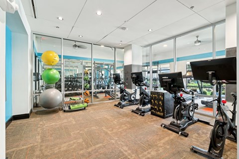 Fully Equipped Fitness Room Rialto Apartments, San Antonio