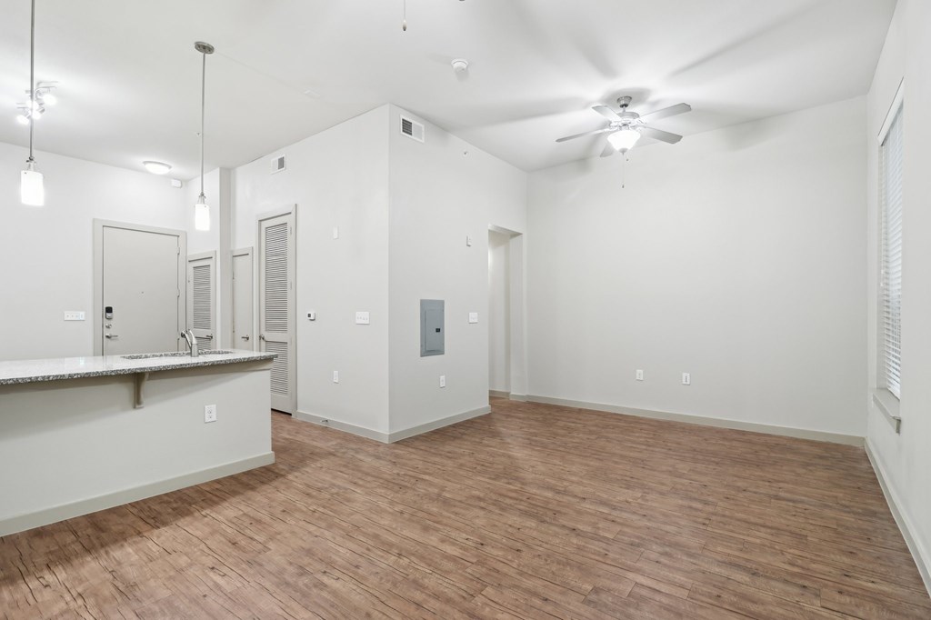 Spacious Living Room Area District at Medical Center, San Antonio