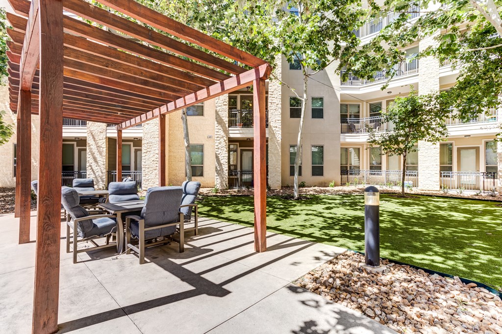 Courtyard Sitting Area - Gather with Friends at District at Medical Center, San Antonio