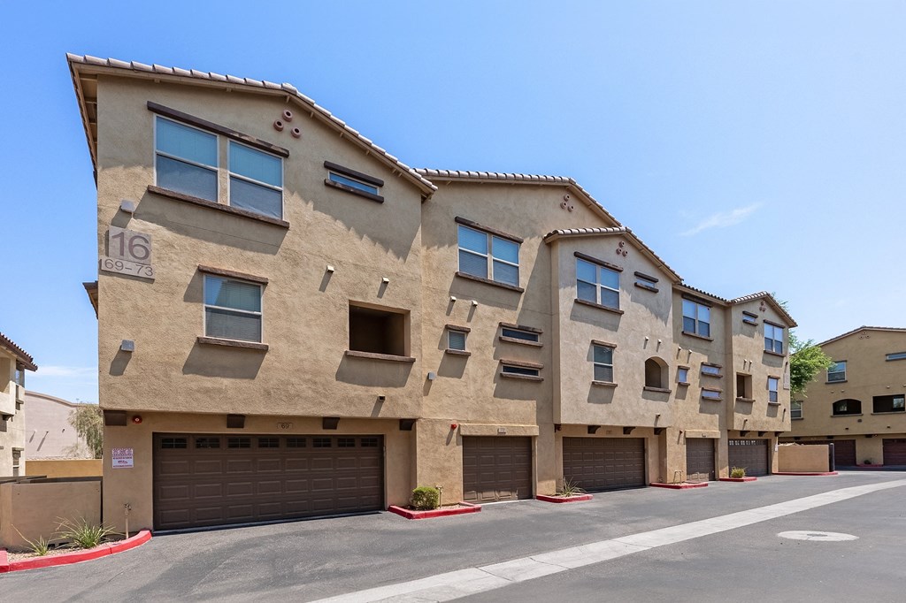 Luxury Townhomes At Park Tower