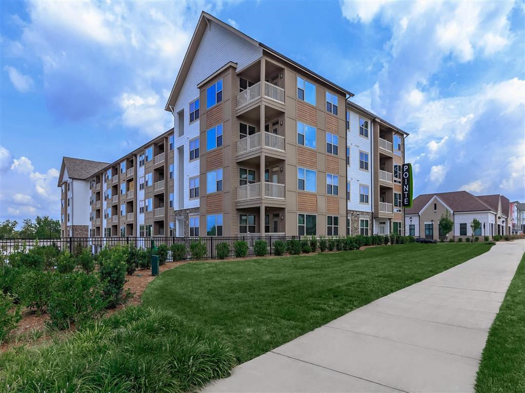 Exterior of Berewick Pointe Property in North Carolina Apartments