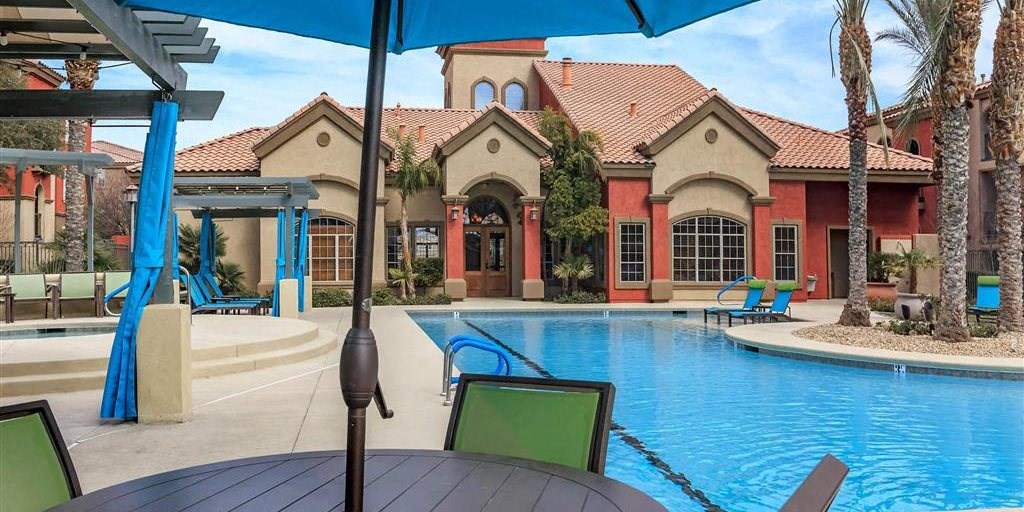 Montecito Pointe Swimming Pool With Relaxing Sundecks in Nevada Apartments