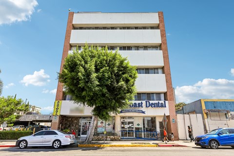 1725 W. 6Th St Studio Apartment for Rent