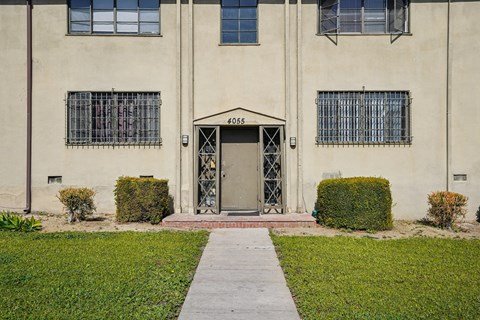 A building with a number 4055 on the top of the door.