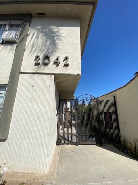 A building with the number 2042 on it.