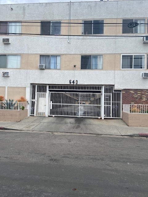 640 N. Kingsley Dr. 1-2 Beds Apartment for Rent