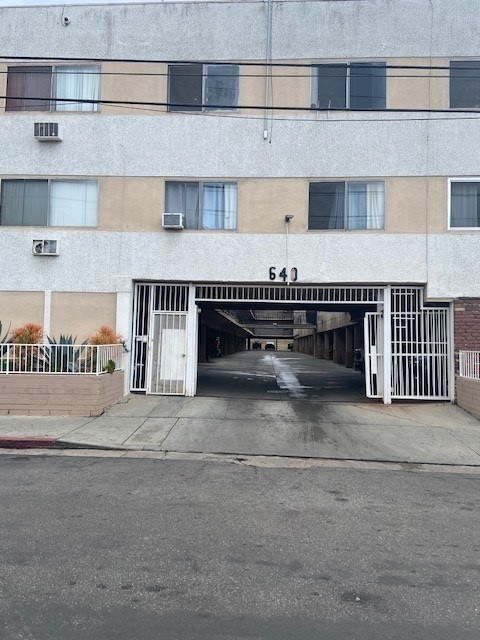 640 N. Kingsley Dr. 1-2 Beds Apartment for Rent