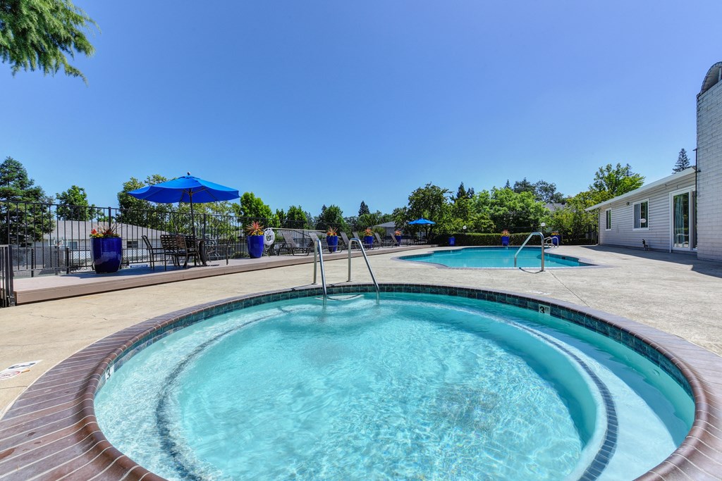 The Renaissance community pool and spa at The Renaissance Apartments, California, 95610