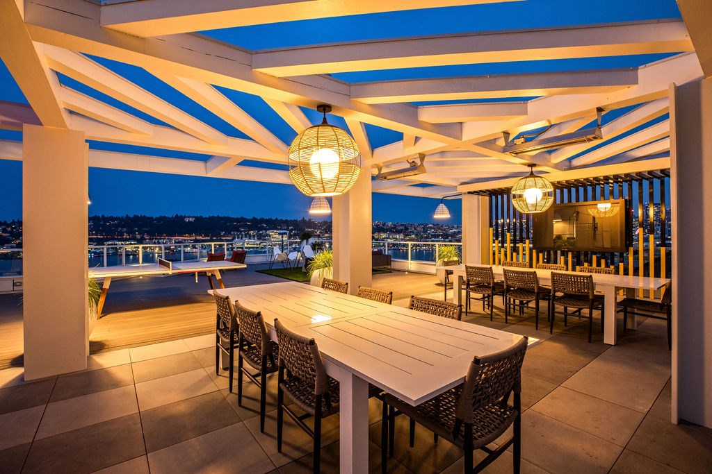 Rooftop Kitchen at The Summit at Lake Union, Seattle