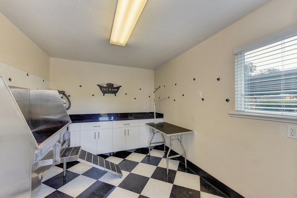 Pet Spa at Hidden Oaks Apartments, Citrus Heights, CA, California