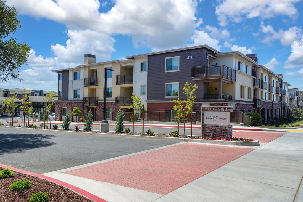 Entrance at Sierra Gateway Apartments, Rocklin, 95677