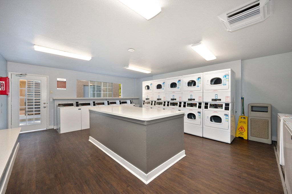 the preserve at ballantyne commons community laundry room