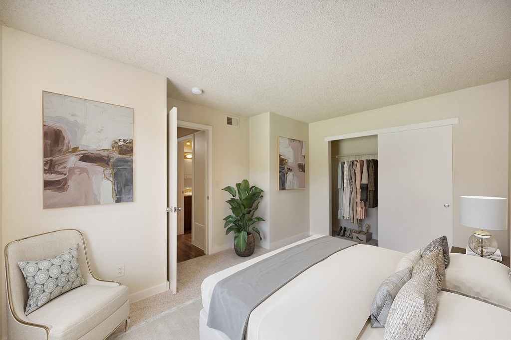 Bedroom With Closet at Fountains of Fair Oaks, Fair Oaks, CA, 95628
