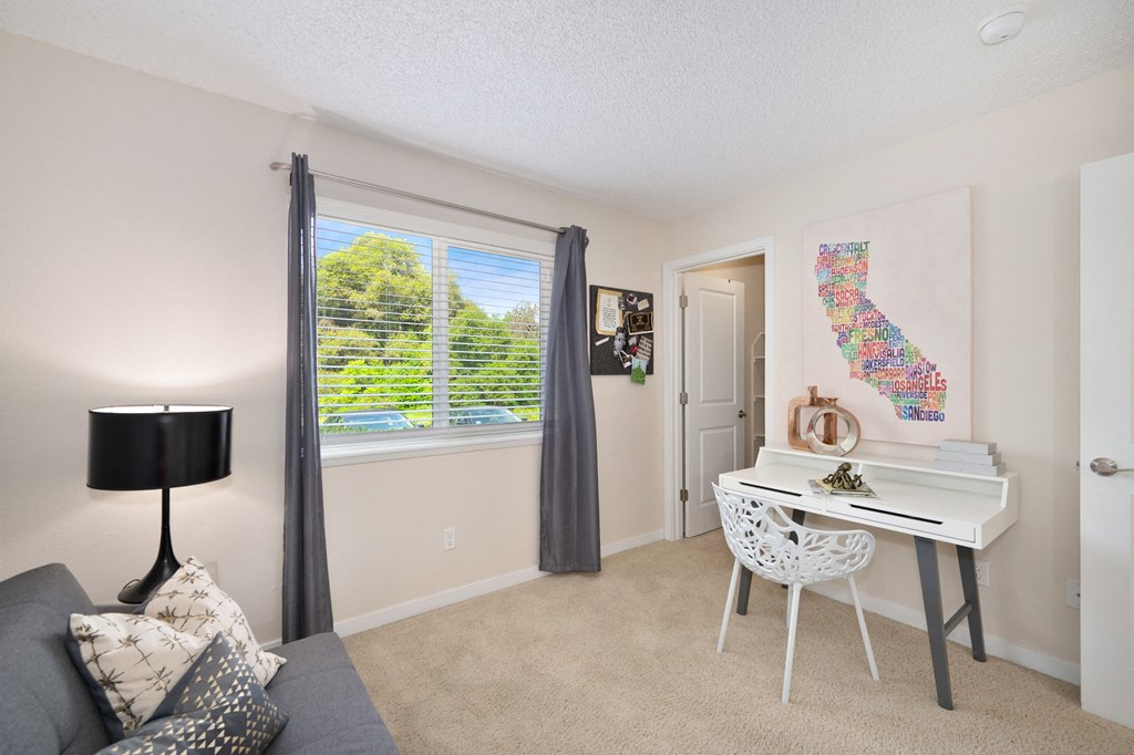 Vibrant Living Experience at Hidden Oaks Apartments, Citrus Heights, CA, 95621