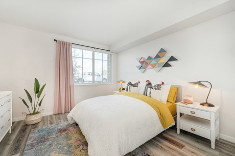 Bedroom at Sierra Gateway Apartments, Rocklin