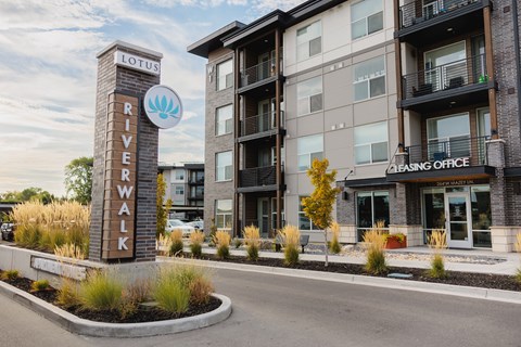 260 West Mazey Lane 3 Beds Apartment for Rent