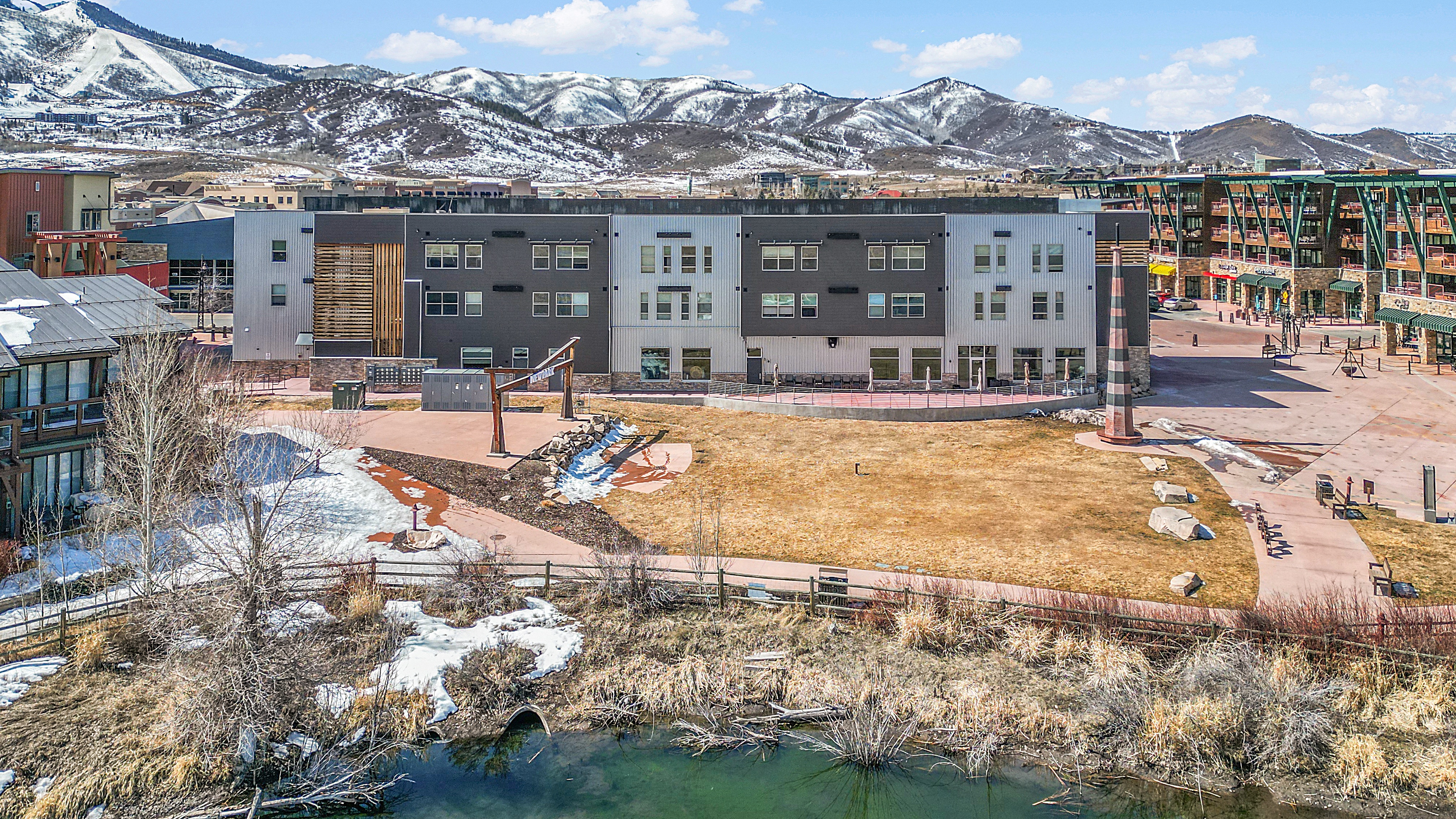 The Commons At Newpark