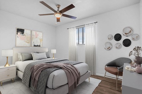 bedroom with ceiling fan