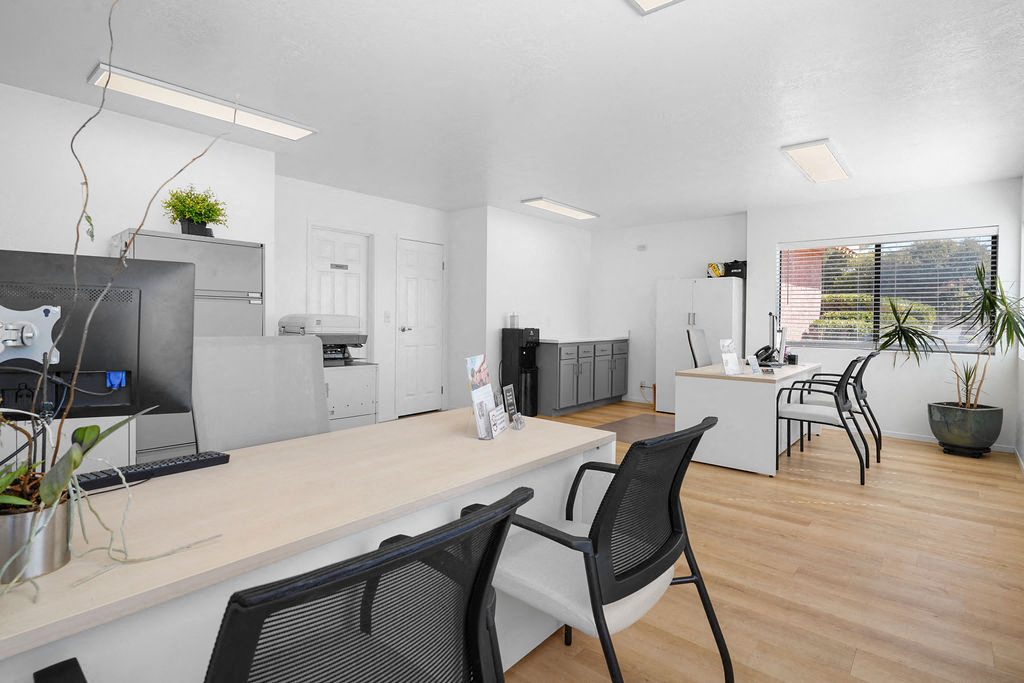 Sunset Springs Apartments