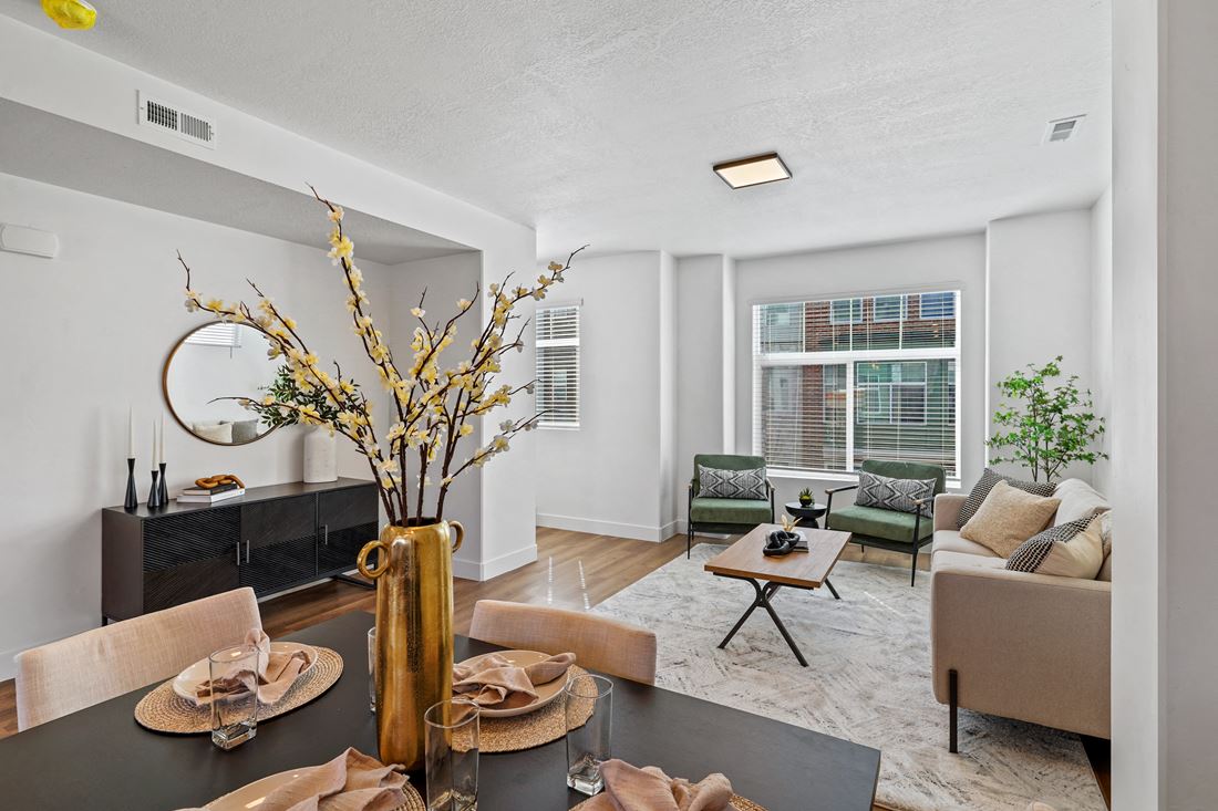 Current By Lotus Apartments photo