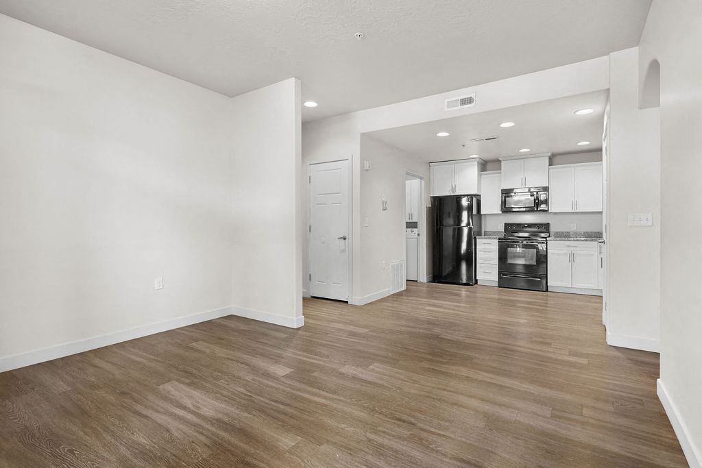 Canyon Crossing At Riverwalk Apartments photo