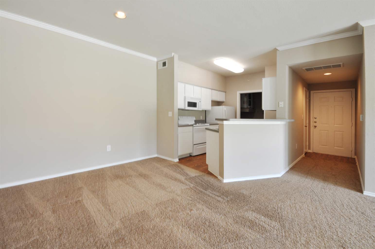 Well Organized Kitchen at Stoneleigh on Cartwright Apartments, J Street Property Services, Mesquite