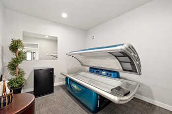 Regency Property Tanning Bed - Photo Gallery 7