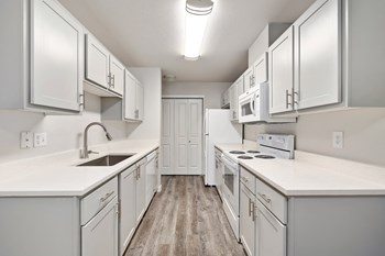 Regency Renovated Apartment Interior Kitchen - Photo Gallery 10