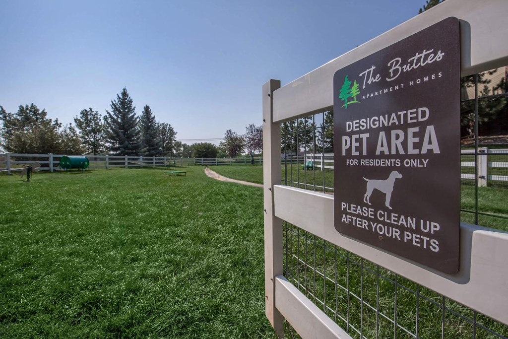 The Community Dog Park at The Buttes Apartments, Loveland, CO 80537