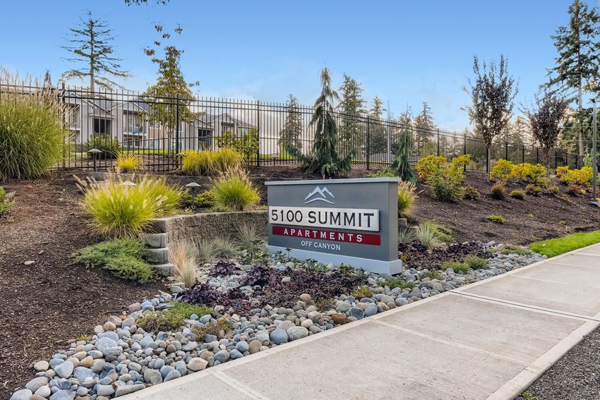 5100 Summit Apartments Monument Sign - Photo Gallery 1